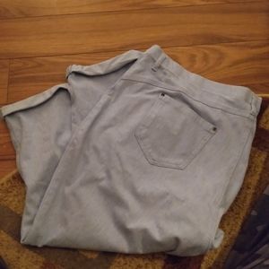 Plus size jegging capris